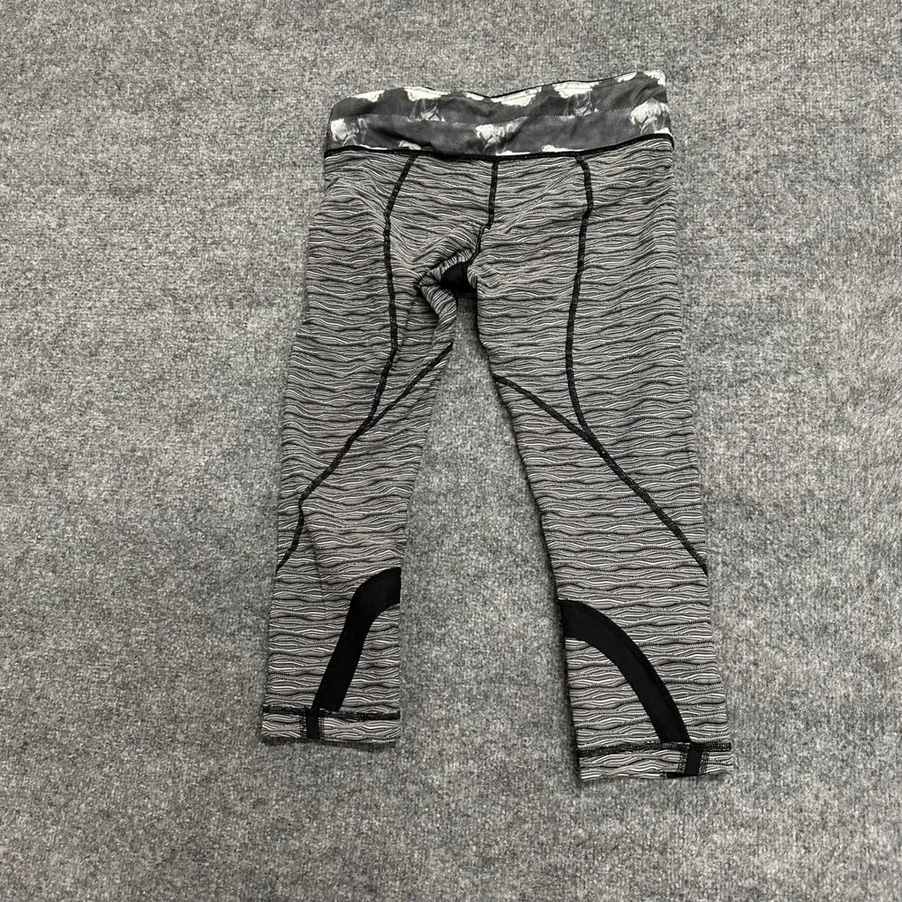 Lululemon Leggings Womens Size 8 Gray Textured Wave Crop Floral Waist Athletic